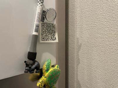 冷蔵庫に貼ったQRコード